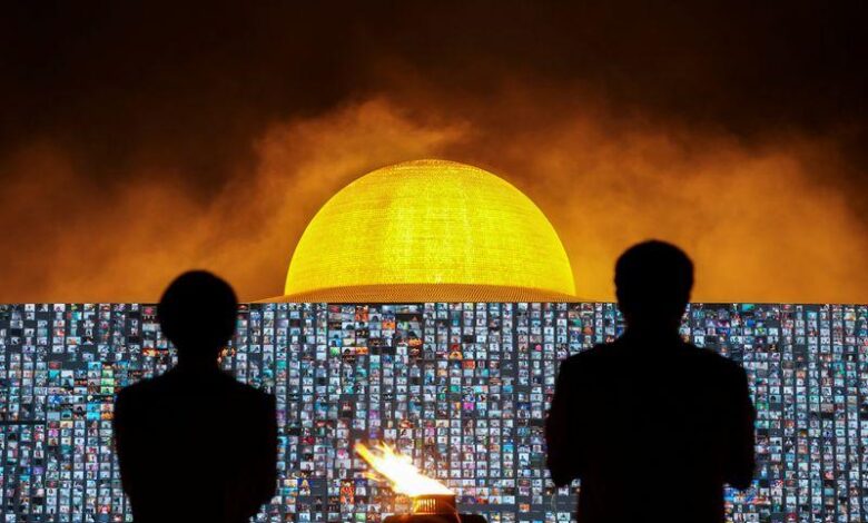 Photo of Templo de Zoom: 200.000 budistas tailandeses celebran el día sagrado a través del enlace de video