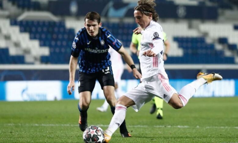 Photo of Real Madrid supera al Atalanta en la ida de los octavos de final de Champions League