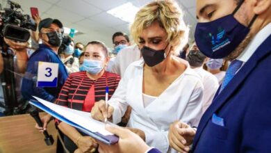 Photo of Cynthia Viteri presenta medida cautelar contra el Ministerio de Salud Pública y Pfizer