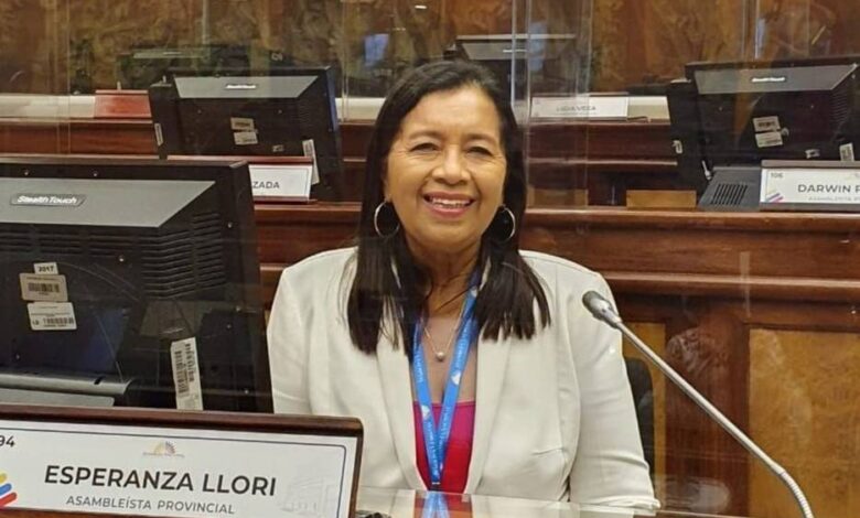 Photo of Guadalupe Llori consigue la presidencia de la Asamblea Nacional con 71 votos