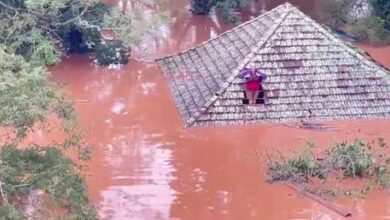 Photo of VIDEOS: Impresionantes rescates aéreos en medio de graves inundaciones en Brasil