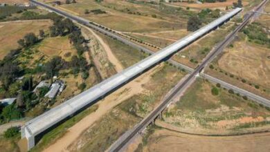 Photo of Se burlan de un puente que no va «a ningún lugar» de California