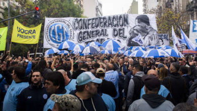 Photo of Gremios argentinos inician paro total contra el ajuste de Milei y para que «se caiga» la Ley Bases