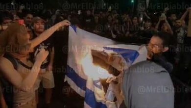 Photo of VIDEO: Manifestantes propalestinos queman una bandera de Israel en Ciudad de México