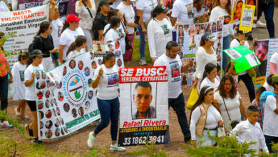 Photo of «No es un espectáculo»: Familiares de desaparecidos en México piden no politizar su tragedia