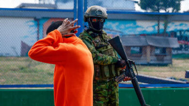 Photo of Condenan a 29 años de prisión a un profesor por violar a una alumna en Ecuador