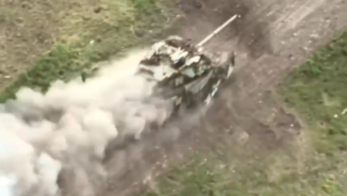 Photo of VIDEO: Un tanque T-90M ruso sobrevive a un doble ataque de drones kamikaze ucranianos