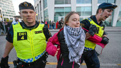 Photo of VIDEO: Policía sueca saca por la fuerza a Greta Thunberg de protesta propalestina