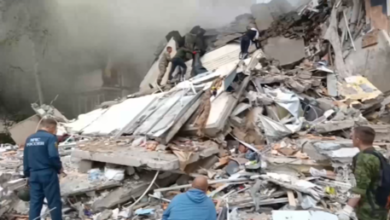 Photo of «¿Alguien nos oye?»: Rescatistas buscan a supervivientes en el edificio derrumbado en Bélgorod