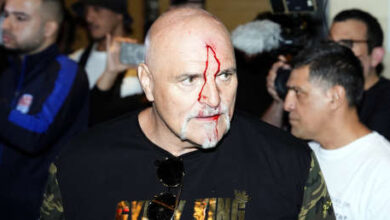 Photo of John Fury propina un brutal cabezazo a un miembro del equipo de Oleksandr Usyk