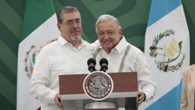 Photo of López Obrador y Bernardo Arévalo se reúnen en la frontera común