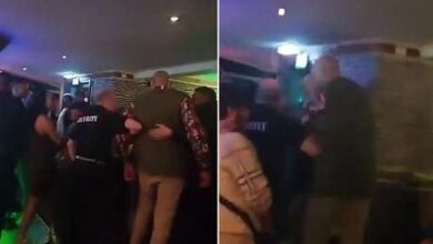 Photo of VIDEO: El legendario boxeador Tyson Fury es expulsado de un ‘pub’ y sale a gatas