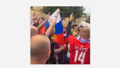 Photo of VIDEO: Hinchas serbios corean «Vladímir Putin» en la Eurocopa