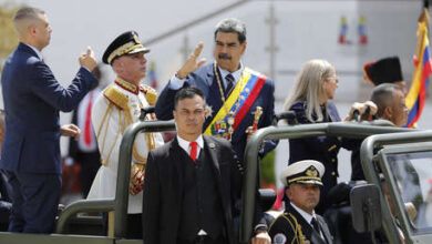 Photo of Maduro critica a Milei y envía un mensaje al Comando Sur de EE.UU.