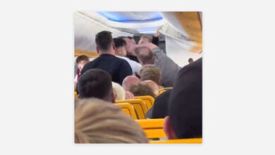 Photo of Vuelo de Ryanair aterriza de emergencia por una feroz pelea a bordo (VIDEO)