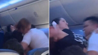 Photo of Una pasajera agresiva muerde a un auxiliar de vuelo y obliga a aterrizar el avión (VIDEO)
