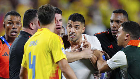 Photo of Luis Suárez revela el porqué del altercado con un jugador oponente tras el final del Uruguay vs Colombia