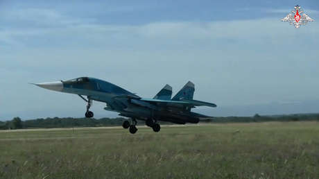Photo of VIDEO: Cazas Su-34 rusos destruyen posiciones ucranianas camufladas