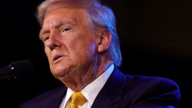 Photo of Donald Trump promete un arancel de 100% a los autos fabricados en México