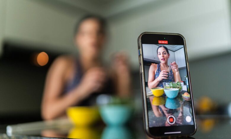 Photo of Las gigantes de IA están comprando videos sin editar de influencers